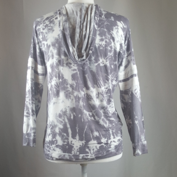 Pink Rose Hooded Shirt - Picture 5 of 11